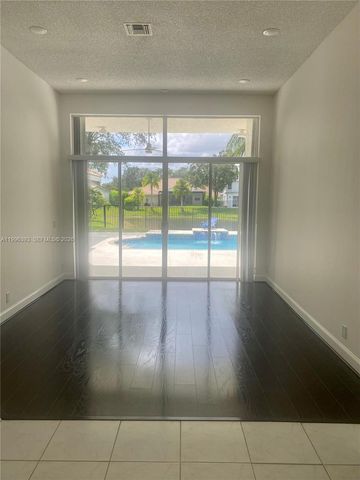 3066 Lakewood Cir 3066, Weston, FL 33332