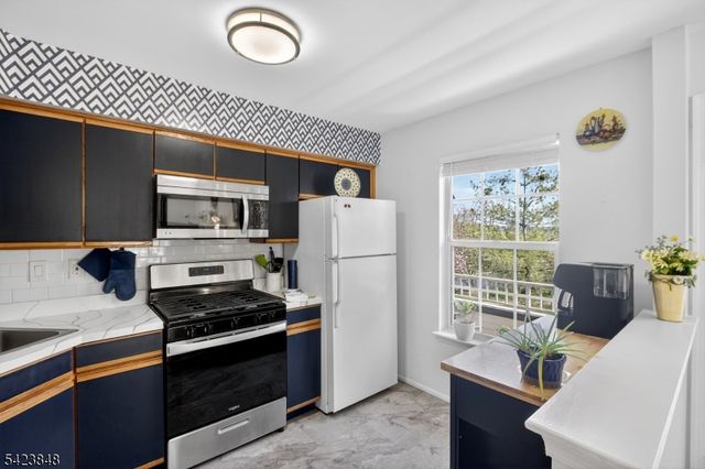 2204 Vroom Dr, Bridgewater Twp., NJ 08807