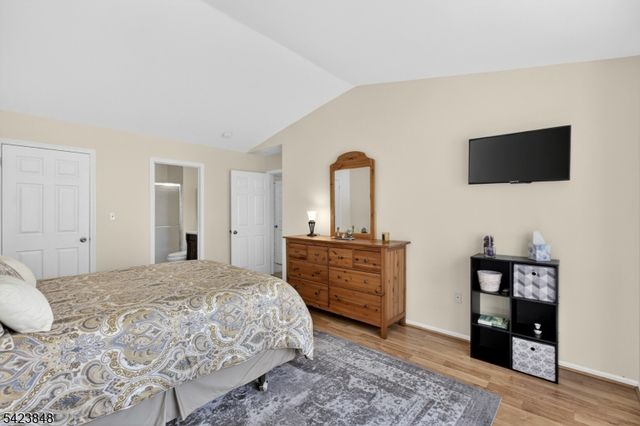 2204 Vroom Dr, Bridgewater Twp., NJ 08807