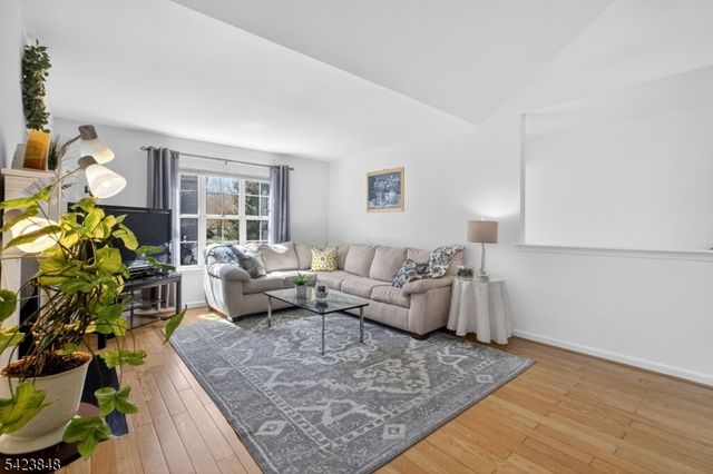 2204 Vroom Dr, Bridgewater Twp., NJ 08807