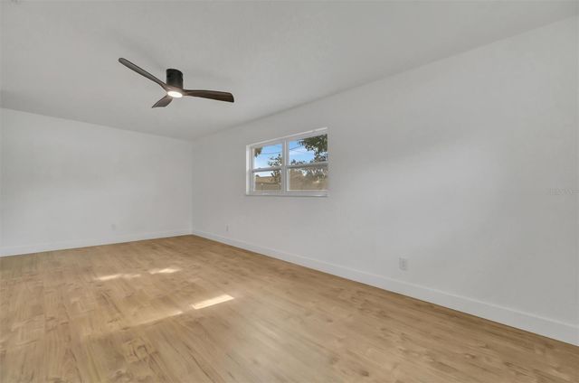 7454 LOCUST STREET NE, St Petersburg, FL 33702