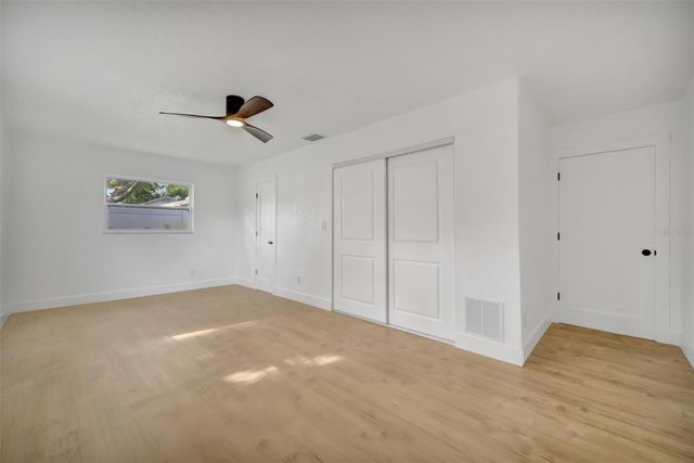 7454 LOCUST STREET NE, St Petersburg, FL 33702