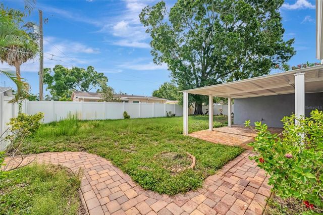 7454 LOCUST STREET NE, St Petersburg, FL 33702