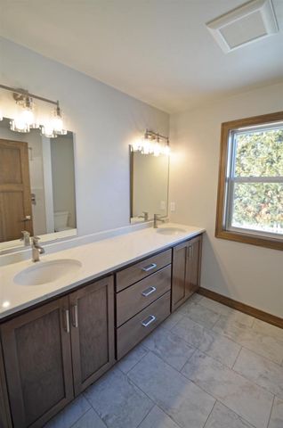 470 HURON ROAD, Green Bay, WI 54311