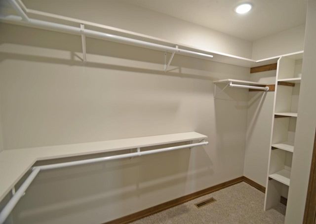 470 HURON ROAD, Green Bay, WI 54311