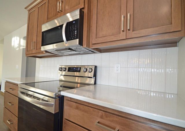 470 HURON ROAD, Green Bay, WI 54311