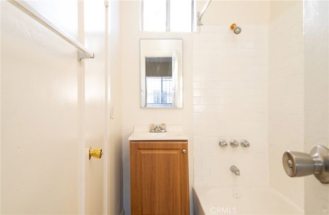 719 E Imperial Highway, Los Angeles, CA 90059