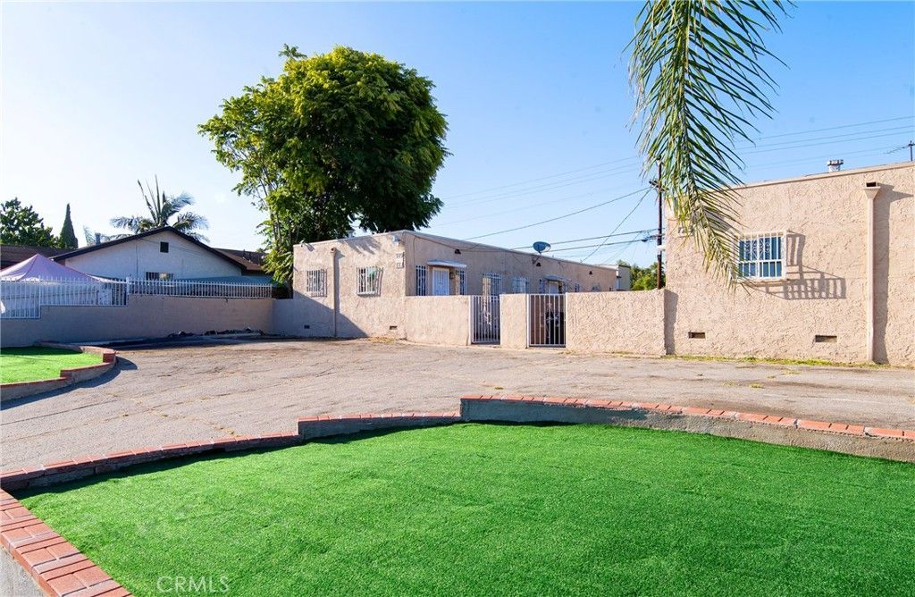 719 E Imperial Highway, Los Angeles, CA 90059 — photo 2