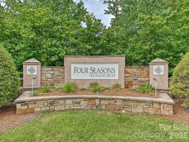 360 Garnet Court, Fort Mill, SC 29708