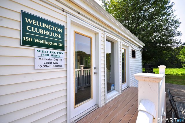 71 Wellington Drive 71, Farmington, CT 06032