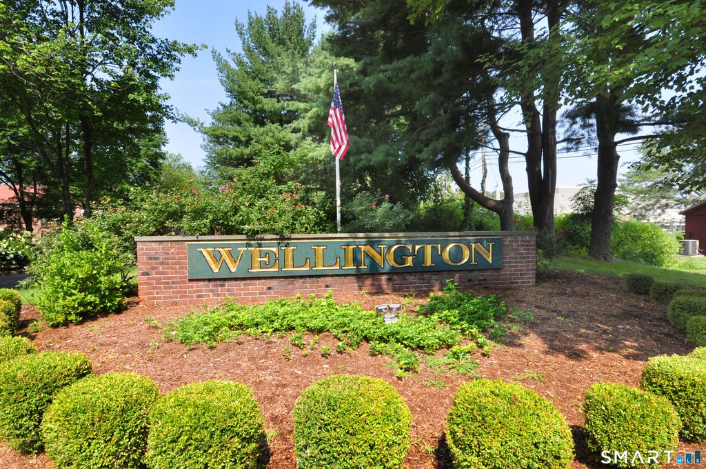 71 Wellington Drive 71, Farmington, CT 06032
