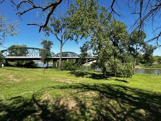 924 Robson Street, Columbus, TX 78934