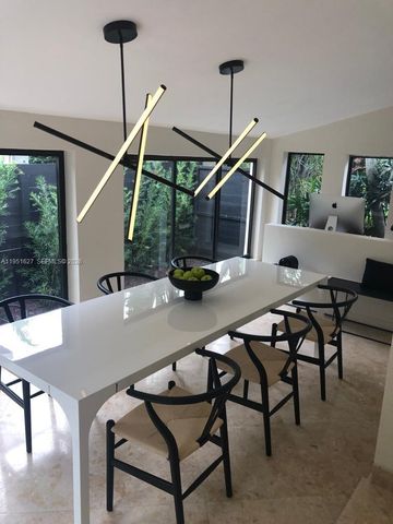 1443 W 21st St, Miami Beach, FL 33140