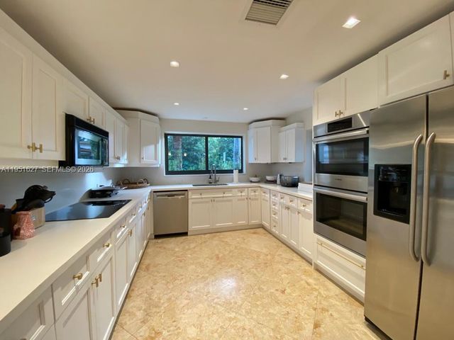 1443 W 21st St, Miami Beach, FL 33140