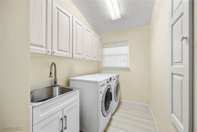 816 102nd AVE N, Naples, FL 34108