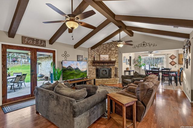 9707 WINDWOOD DR, Boerne, TX 78006