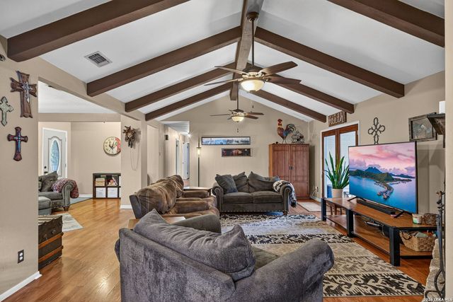 9707 WINDWOOD DR, Boerne, TX 78006