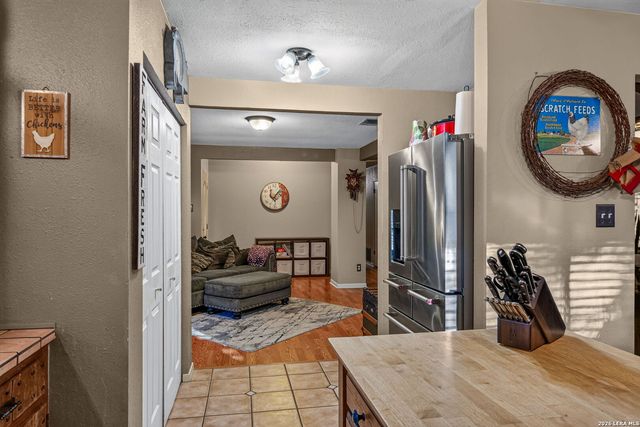 9707 WINDWOOD DR, Boerne, TX 78006
