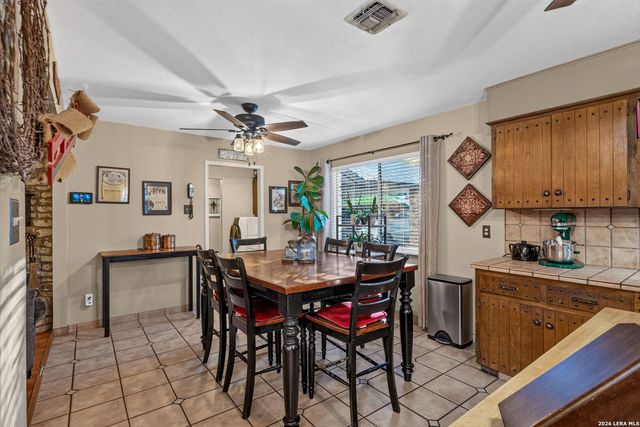 9707 WINDWOOD DR, Boerne, TX 78006
