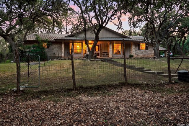 9707 WINDWOOD DR, Boerne, TX 78006