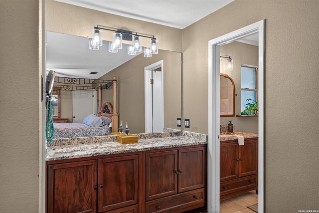9707 WINDWOOD DR, Boerne, TX 78006