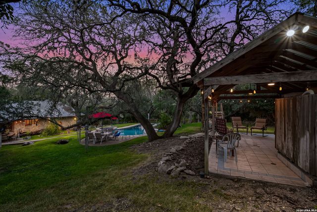 9707 WINDWOOD DR, Boerne, TX 78006