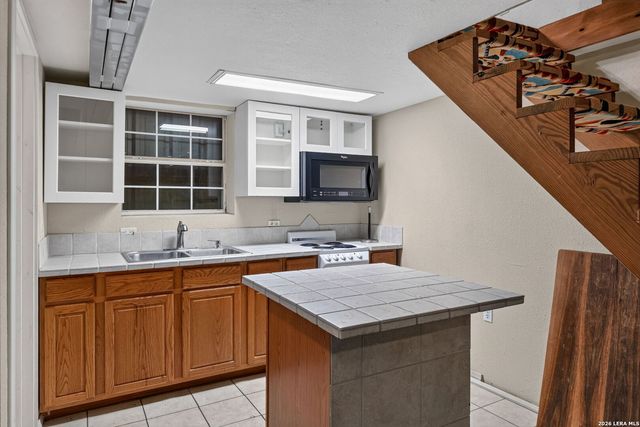 9707 WINDWOOD DR, Boerne, TX 78006