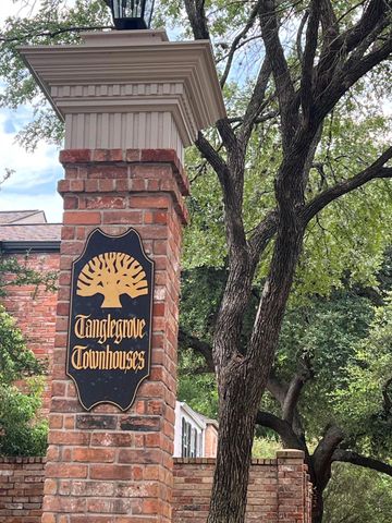 5818 Valley Forge Drive 108, Houston, TX 77057