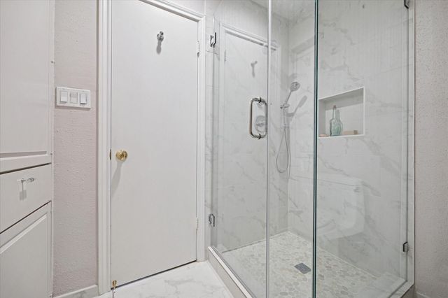 5818 Valley Forge Drive 108, Houston, TX 77057