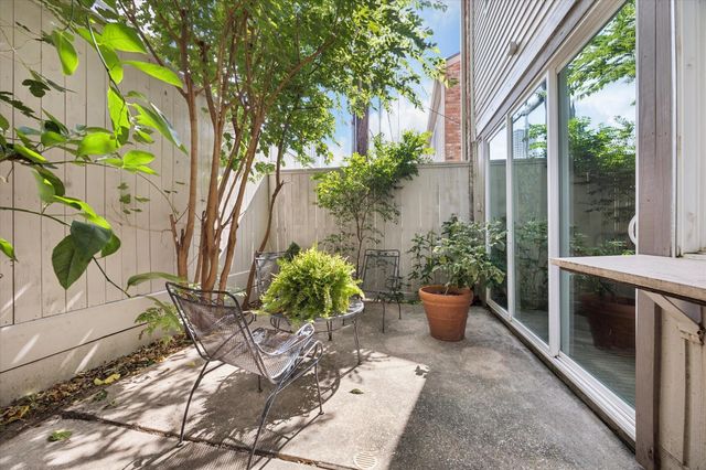 5818 Valley Forge Drive 108, Houston, TX 77057