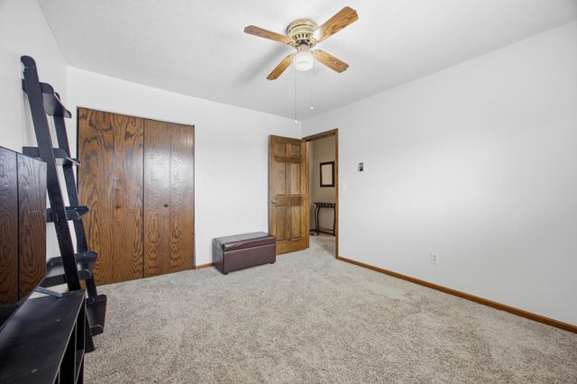 961 4th Avenue W B, West Fargo, ND 58078