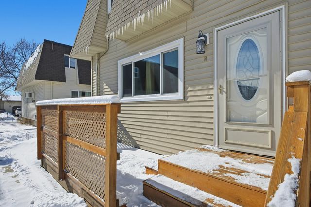 961 4th Avenue W B, West Fargo, ND 58078