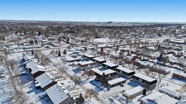 961 4th Avenue W B, West Fargo, ND 58078