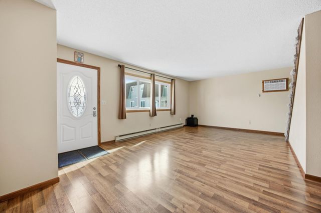 961 4th Avenue W B, West Fargo, ND 58078