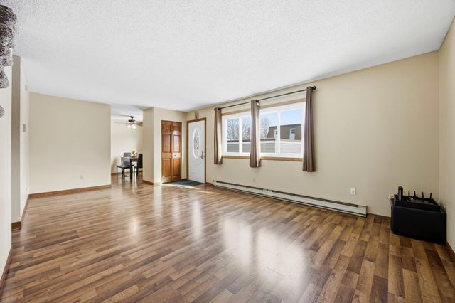 961 4th Avenue W B, West Fargo, ND 58078