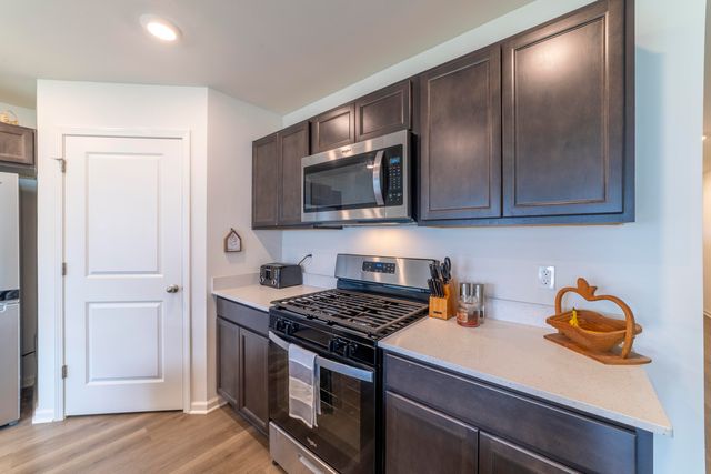 605 Ensign Place, Hebron, IN 46341