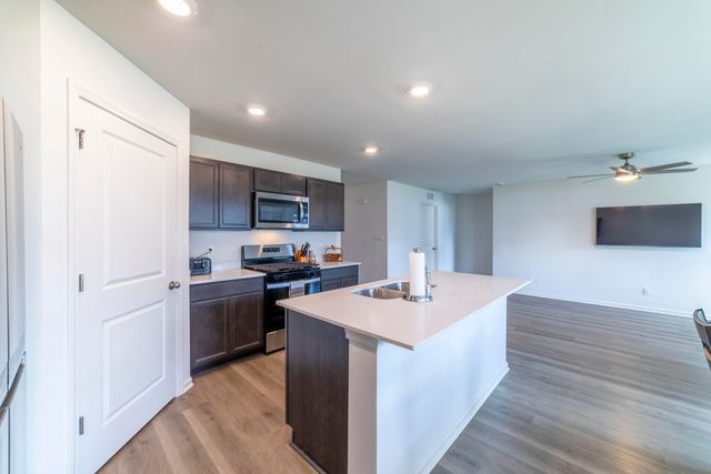605 Ensign Place, Hebron, IN 46341