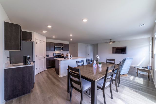 605 Ensign Place, Hebron, IN 46341