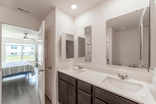605 Ensign Place, Hebron, IN 46341