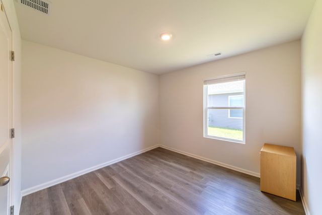 605 Ensign Place, Hebron, IN 46341
