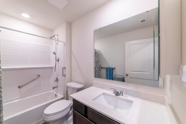 605 Ensign Place, Hebron, IN 46341