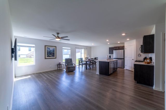 605 Ensign Place, Hebron, IN 46341