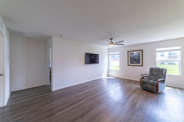605 Ensign Place, Hebron, IN 46341