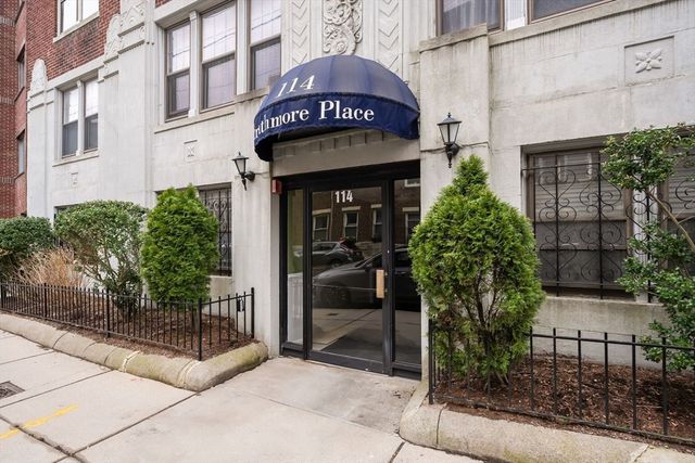 114 Strathmore Rd 404, Boston, MA 02135
