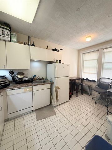 114 Strathmore Rd 404, Boston, MA 02135