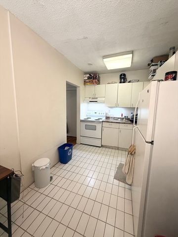 114 Strathmore Rd 404, Boston, MA 02135