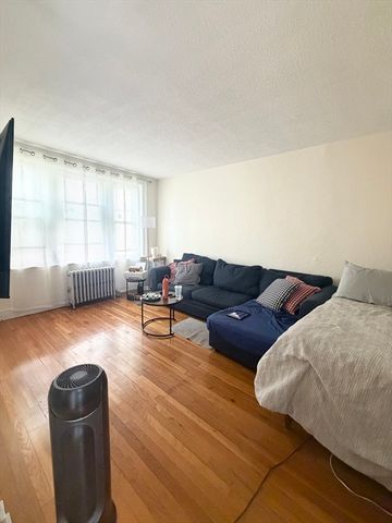 114 Strathmore Rd 404, Boston, MA 02135