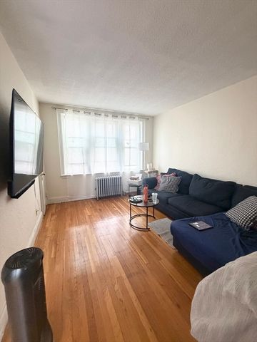 114 Strathmore Rd 404, Boston, MA 02135