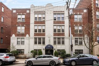 114 Strathmore Rd 404, Boston, MA 02135