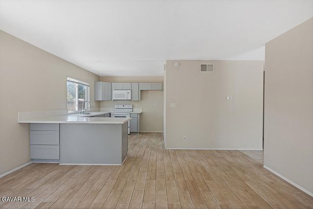 44556 Fenhold Street, Lancaster, CA 93535
